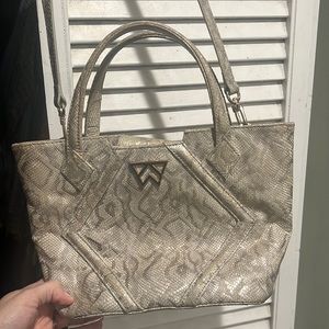 Kelly Wynne Purse